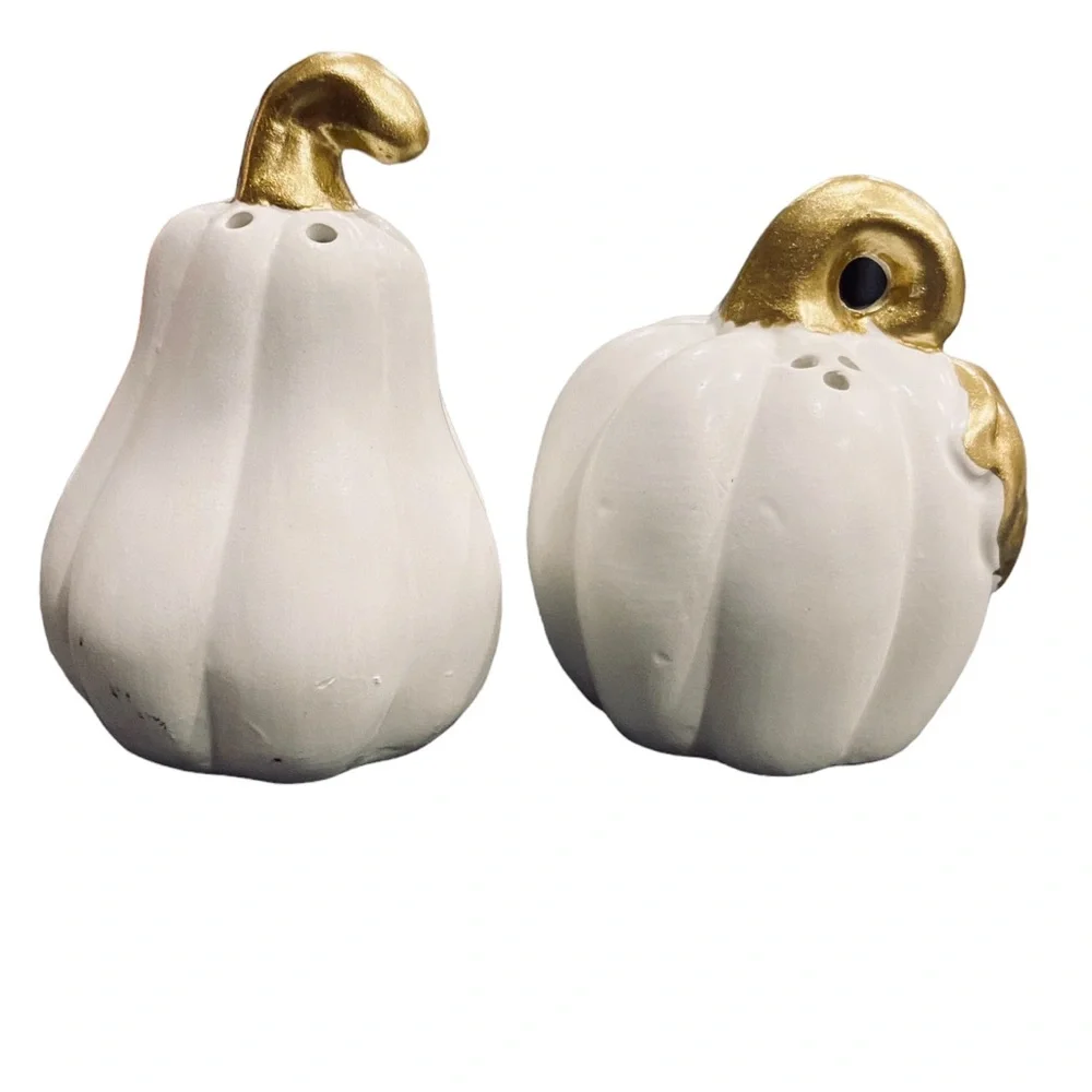 Amici White & Gold Pumpkin Gourd Thirsty Stone Salt and Pepper Shakers NWT - Picture 5 of 11